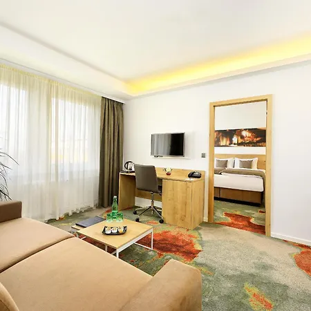 Duo & Wellness ホテル 4*