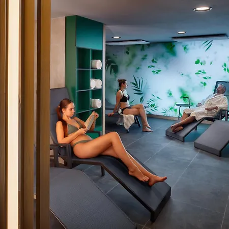 ホテル Duo & Wellness