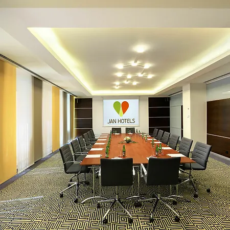 Duo Hotell 4*